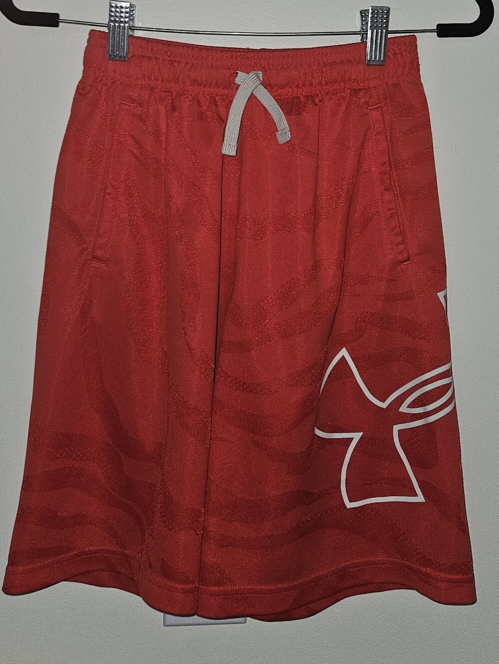 Under Armour Boys Shorts, Size YMD, Excellent Condition